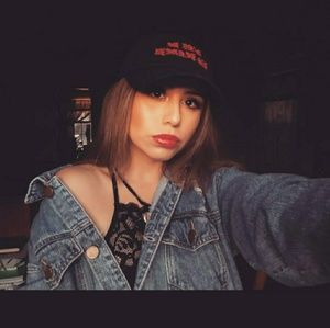 Meet your Posher, Adriana